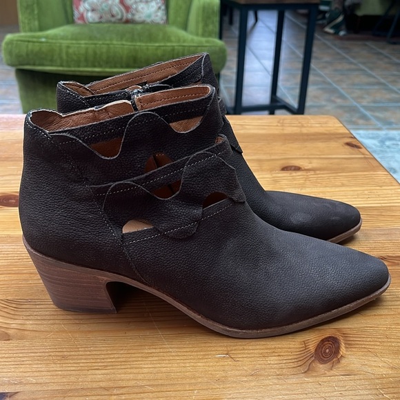 Lucky Brand Women’s Rita Strappy Buckle Wedge Sandals chocolate brown Size 8.5 - Picture 2 of 11